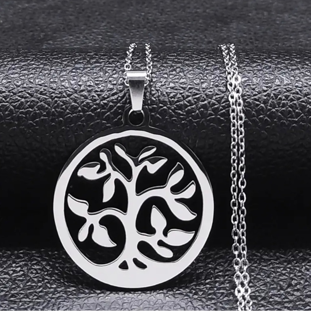 Stainless steel tree of life pendant with chain